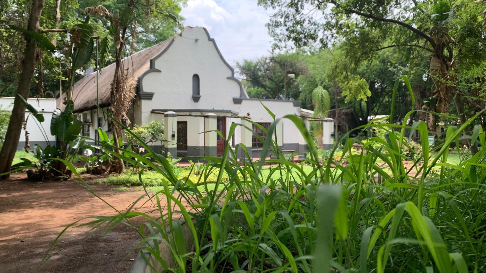 Pumulani Lodge Pretoria-Noord Extérieur photo