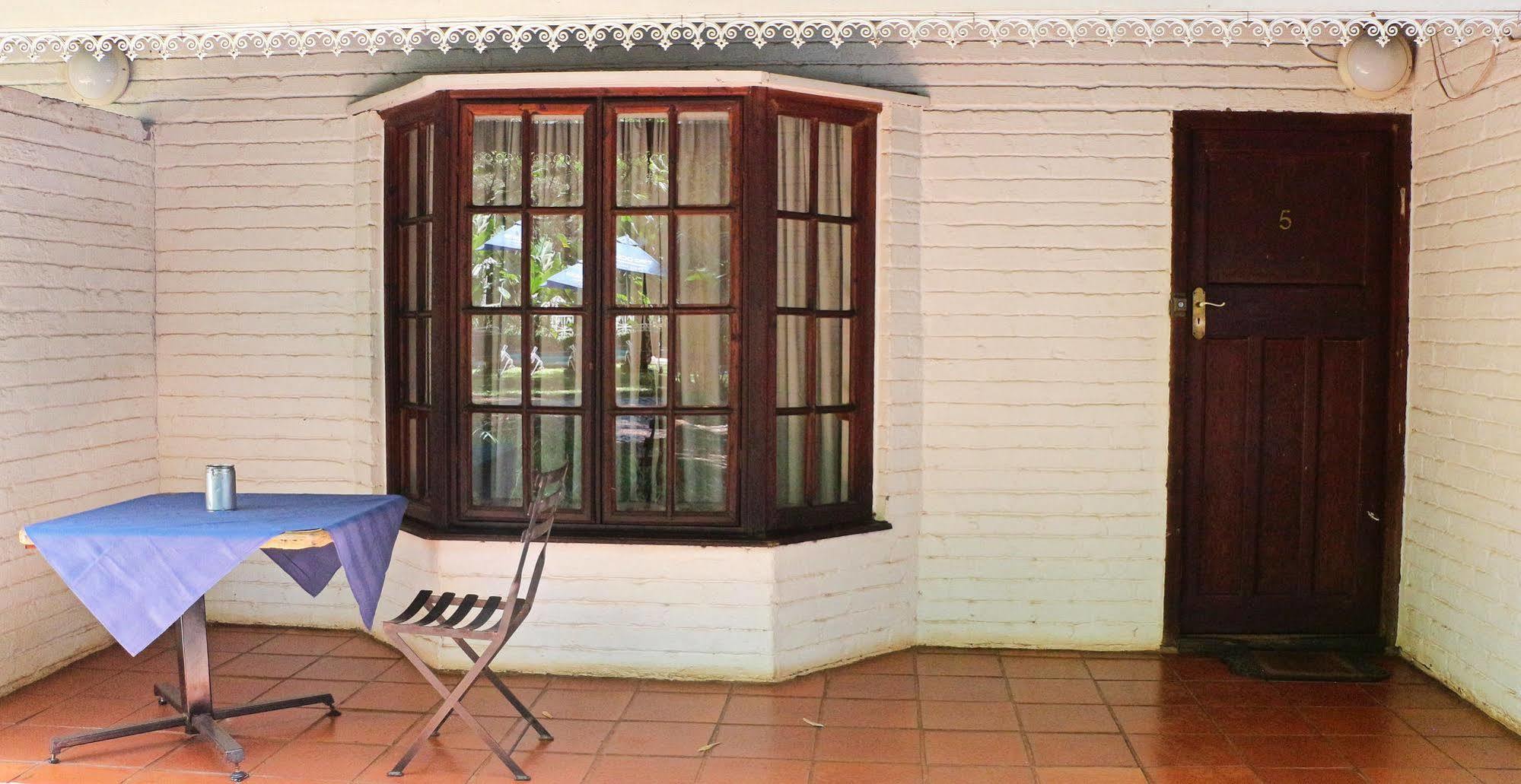 Pumulani Lodge Pretoria-Noord Extérieur photo